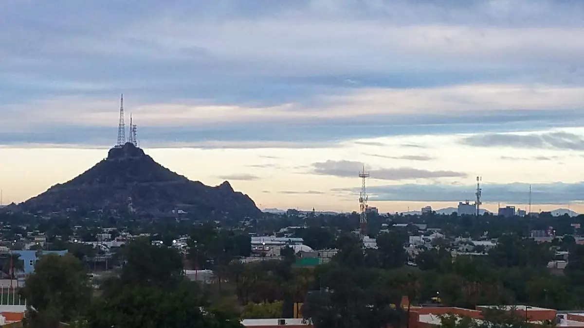 Cerro de la campana nublado (2)